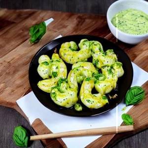 Creamy Pesto Prawns .