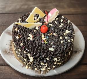 Choco Chips Cake