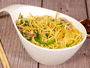Veg Hakka Noodles