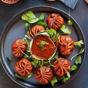Schezwan paneer momos