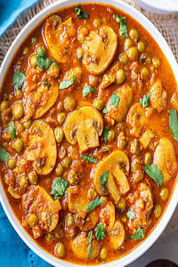 Matar Mushroom Curry