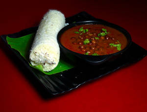 1 Puttu + Kadala Curry