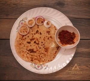 Butter aloo pyaaz paratha