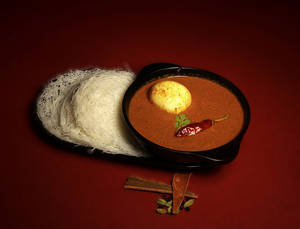 Idiyappam(4 Pc's) + Egg Curry