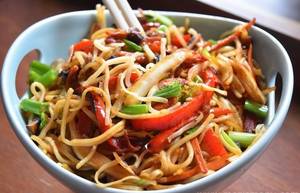 Veg Hakka Chowmein