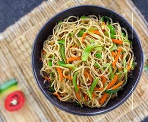 Veg Hakka Noodles (Zero Spicy)