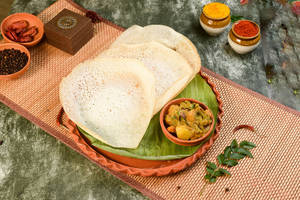 Veg Korma With Appam (3 Pcs)
