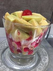 Chikoo With Ice Cream