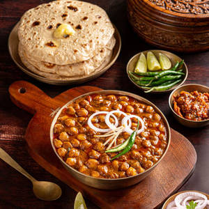 Pindi Chhole Meal