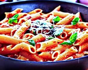 Red sauce pasta