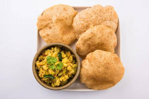 Puri Bhaji(6 Puri)