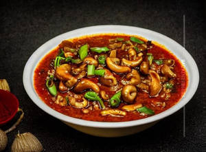 Baby Corn & Mushroom In Hunan Sauce