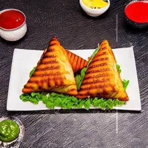 Samosa  Grilled Sandwich