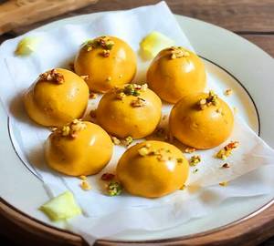 Besan Laddu