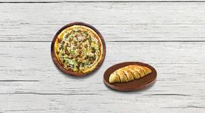 Spicy Chicken Keema Pizza + Chicken Tikka Garlic Bread