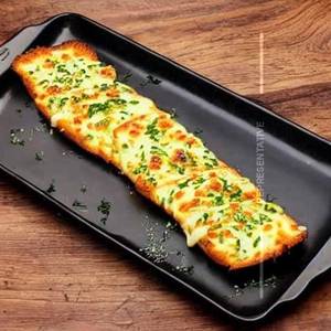 Cheese garlic bread