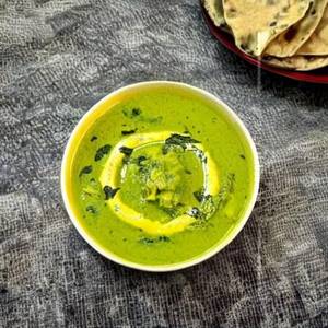 Methi matar malai