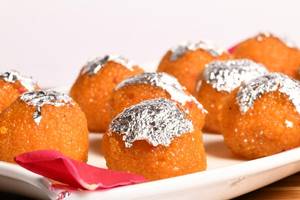 Kanpuri Laddu