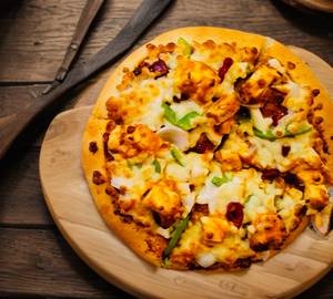 Olive and onion pizza