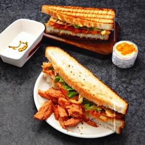Red peparika chicken sandwich