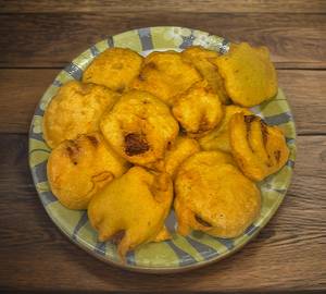 Onion Pakoda [10 Pieces]