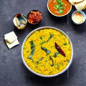 Paneer Dal Kichdi Tadka