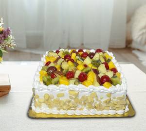 Fresh Fruit Cake Square