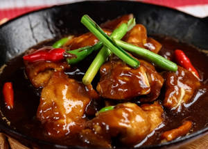 Chicken In Garlic Sauce (10 Pcs)