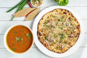 Butter Naan with Gravy