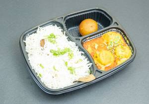 Kadhi Pakora + Plain Rice + Sweet