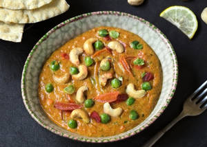 Kaju Matar Tawa Masala