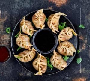 Peri peri chicken momos