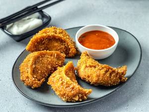 Kurkure Veggie Momos [8 Pieces]