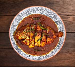 Pomfret fish curry (1 piece)