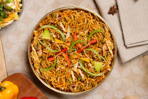 Vegetable Hakka Noodles