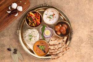 Premium Homely Vegetarian Thali - Serves 1