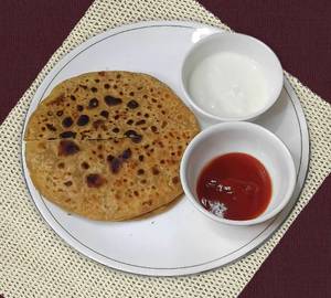 2 sattu paratha with souce & curd