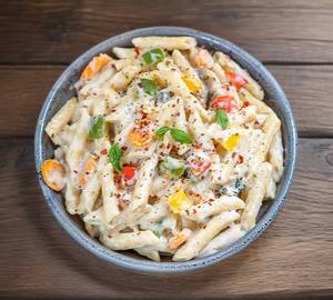 Pasta With White Sauce  Veg
