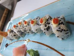 Ebi Prawns Tempura Roll