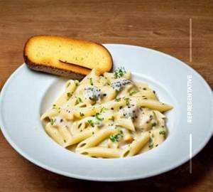 Veg alfredo pasta