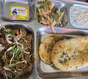 Raju Special Amul Butter Nutri Kulcha Plate