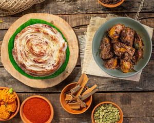 Mangalorean Chicken Ghee Roast With Malabar Parotha(2 Pcs)