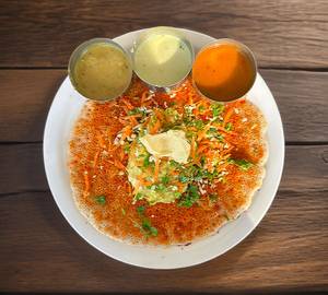 Butter masala uttapam