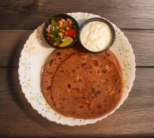 Aloo pyaz paratha [2 pieces]ghee+sprout+curd