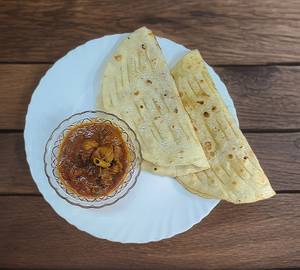 Lachha paratha with chicken masala
