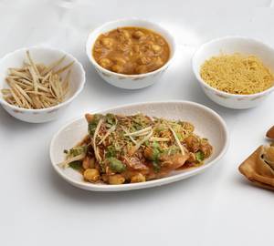 Crispy Samosa Chole