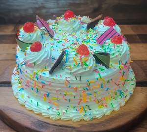 White Forest Cake [500 grams]