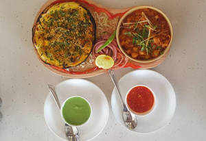 Chole Kulcha Combo