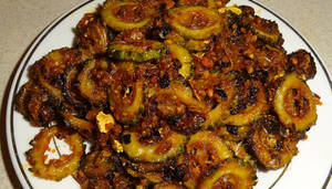 Karela Bhujiya
