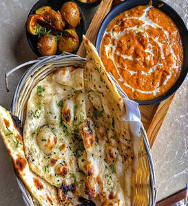 Butter Chicken (2pcs) + Butter Naan (1pc)